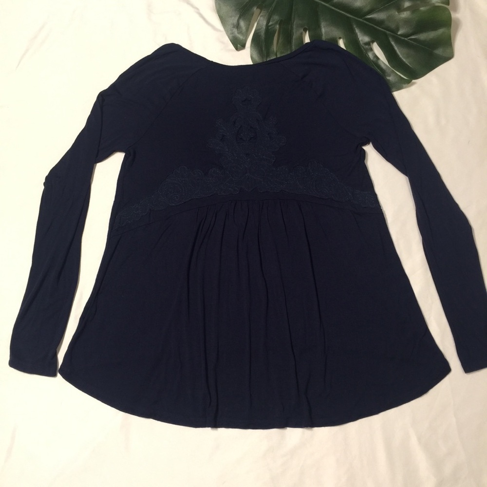 CLOUD CHASER | high-low hem and lace appliqué